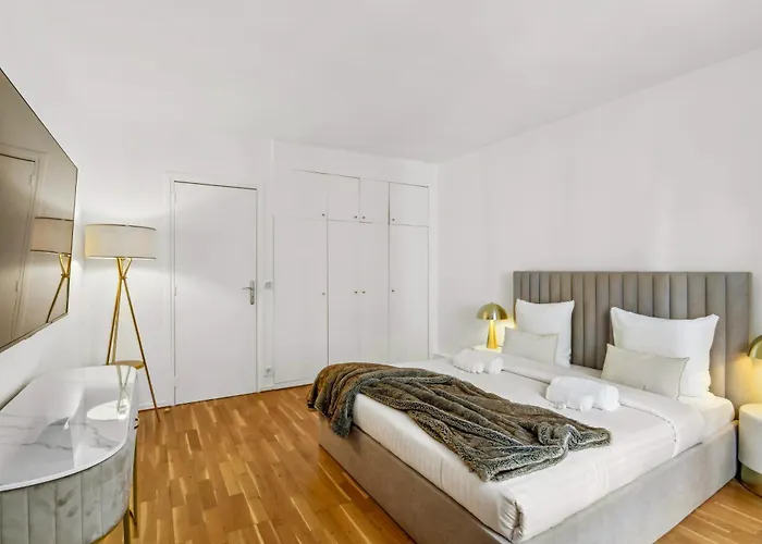 Amazing 3bdr Near The Eiffel Tower Apartment Paris