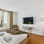 Amazing 3bdr Near The Eiffel Tower * פריז